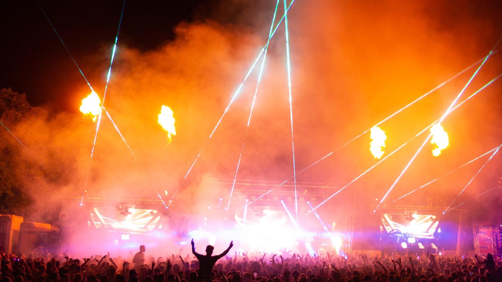 Jaki laser krzyżowy 360 stopni wybrać do profesjonalnych prac budowlanych?